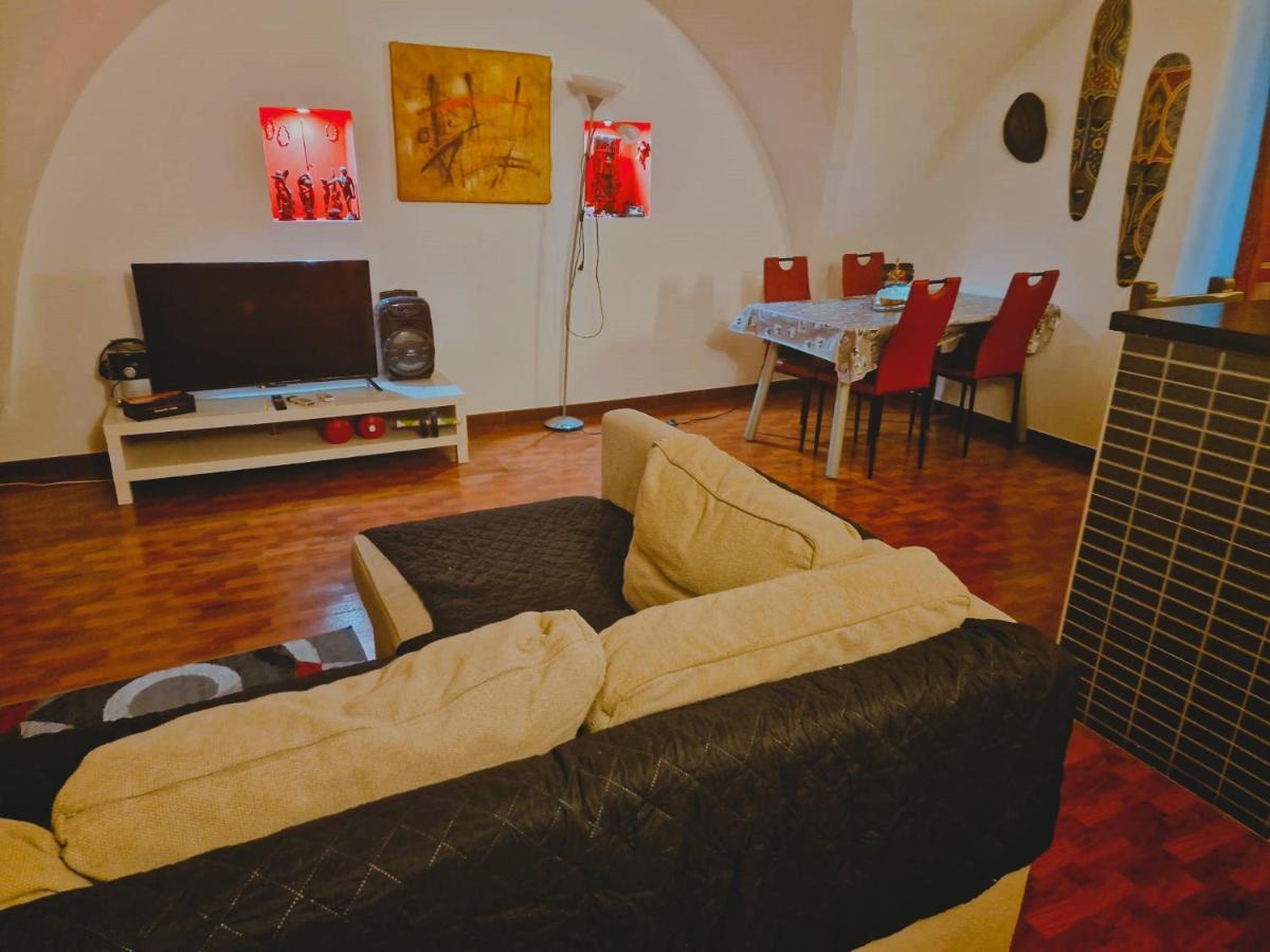 Appartement Visconti Loft House 164 à Bari Extérieur photo