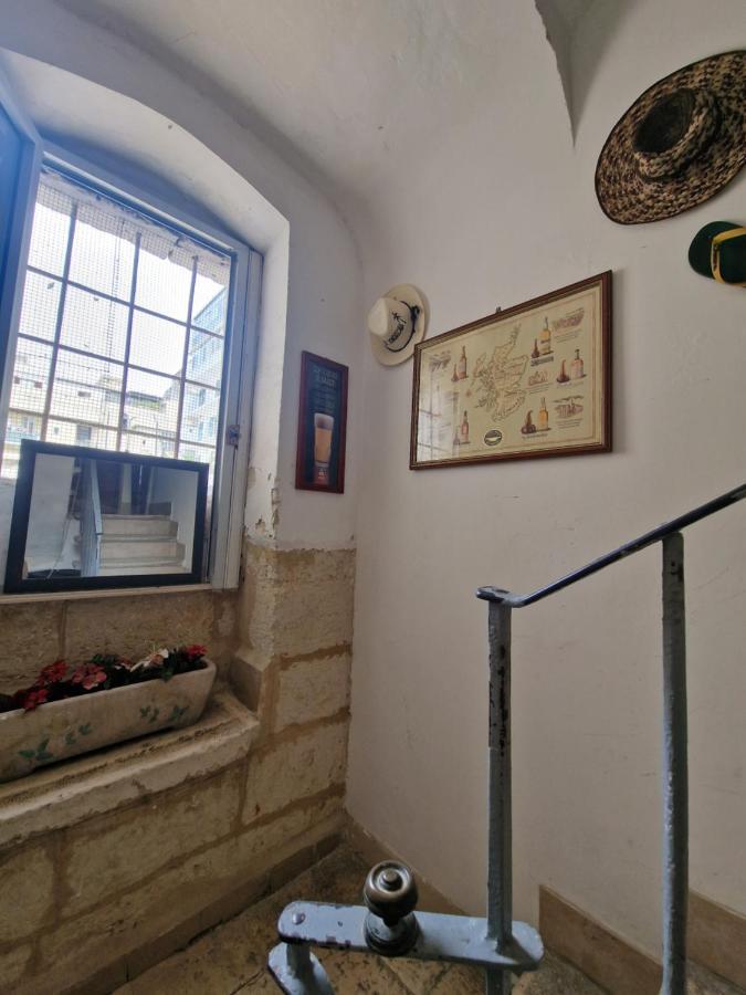 Appartement Visconti Loft House 164 à Bari Extérieur photo